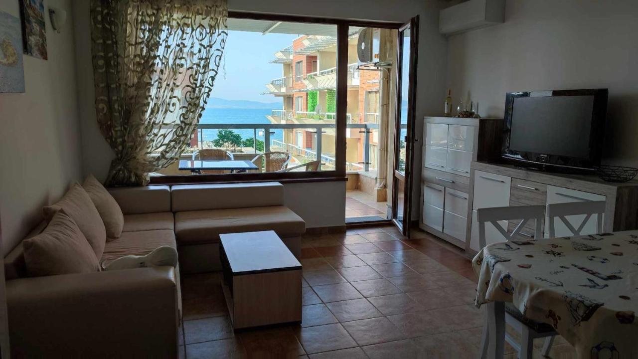 Cozy Apartment With Sea View And Free Parking Pomorie Exteriér fotografie
